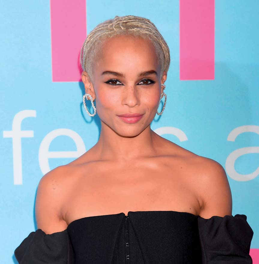 INTERJÚ 4 5 Zoë Kravitz Több mint harminc filmben szerepelt, olyan franchise-okban tűnt fel, mint az X-Men, A beavatott vagy a Mad Max, mégis folyton a szüleiről kell mesélnie.