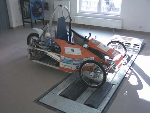 4.TM Innovatív gépészeti termékfejlesztés A tudományos m hely vezet je: Dr. Kamondi László e-mail: machkl@uni-miskolc.hu tel: +3646 565 111, 1272 m.