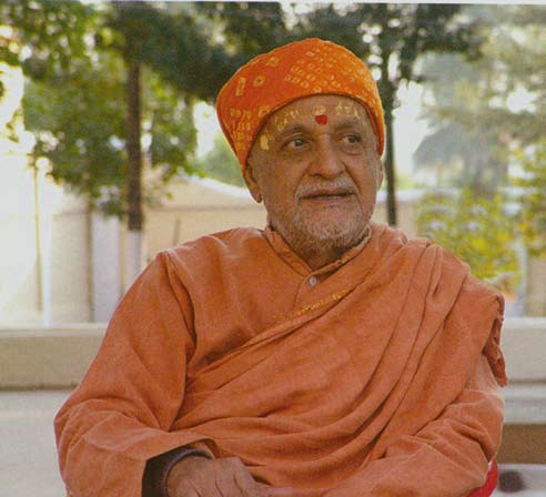 Swami Satyananda Saraswati Egyhangúság nélkül Olyan világban élünk, amelyben három minõség ötvözõdik. Soha nem tudunk megszabadulni ettõl a kombinációtól.