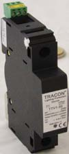 AC 54 TN, TT 3 230/400 V, TTV1-50-3P+N/PE 3P+N/PE 25 ka 50 ka 72 TN, TT 50 Hz; 3~ TTV1-50-4P 4P 25 ka 50 ka 72 TN, IT Up Uc Ezek a készülékek háromfázisú ill.