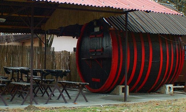 december, limitált kiadás Jó alapja a MÁV Gu sorozatának a Hädl fedett, Kassel -i G kocsija is.