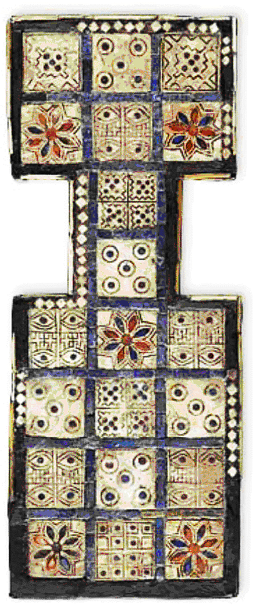 The RoyalGame of Ur ( a Király-játék. Hasonlít a Ki nevet a végén játékhoz: ketten, felváltva dobtok és léptek...) A tábla két oldalán egymással szemben ülő két játékosnak 6-6 db bábuja van.