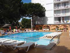 fő Felárak ARCADIA HOTEL **+ 99 900 104 900 109 900 114 900 119 900 R 109 900 114 900 119 900 124 900 129 900 - -10% - 1. GY 74 800 77 800 79 800 82 800 85 800 IPANEMA PARK Std.