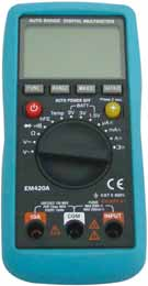 Digitális ultiéter Kéziűszerek MÉRŐMŰSZEREK To -4 C low batt C V DC V C DC BTTERY Piktograok L/ digit 1 1 1 V I Ω C EM42 3,5 ±(1,2%+5d) ±(3%+1d)