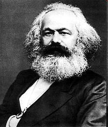 Marx kapitalizmuskoncepciója Karl Marx (1818 1883) A tőke I. (1867) A tőke termelési folyamata A tőke II. (1885) A tőke forgalmi folyamata (poszthumusz, F.