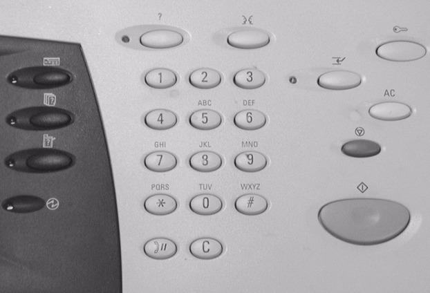 Xerox vevőszolgálat és támogatási központ Ha egy hibát nem tud megszüntetni az érintőképernyő utasításai alapján, tekintse át a következő rész Hibaelhárítási tippjeit.