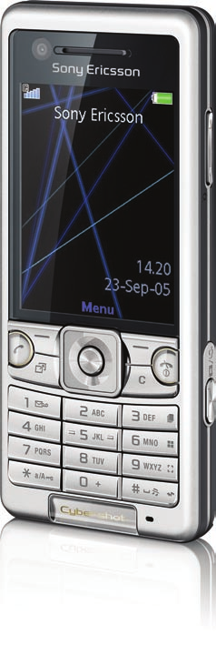 Észreveszi a mosoyt SONY ERICSSON A svéd japán cég mosoyfeismerő technoógiáva átta e egújabb cyber-shot modejét.