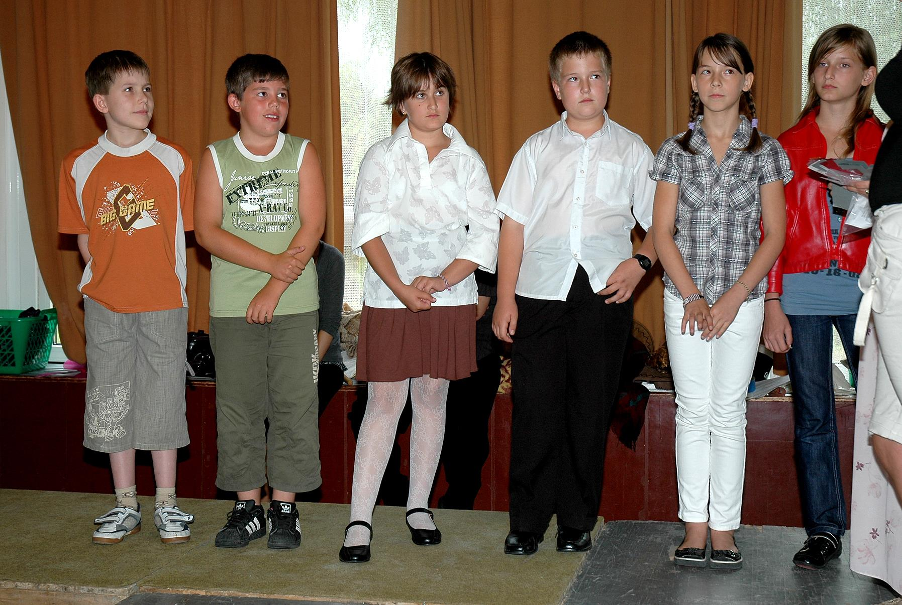 RÓLUK SZÓL A JUNIOR