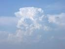 Cb Jelentős függőleges kiterjedés, hatalmas, igen sűrű felhőtömeg.