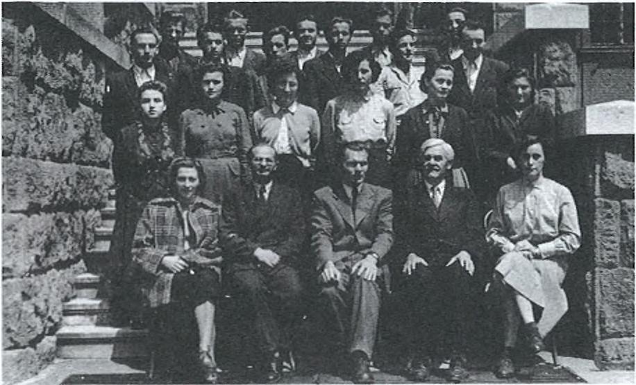 A tanulókat 1949 szeptemberében két budai villában a Gellért-hegyi Somlói úton helyezték el, ahol átmenetileg a tanítás is folyt, mivel az iskolának épülete még nem volt.