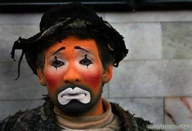 Szerző- mű- befogadó Ráhangoló Pierrot ( Marosi Z.