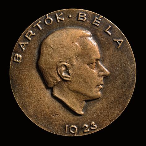 jelentette. A zeneszerzők mellett a társművészetek számos képviselője is reflektált Bartók művészetére.