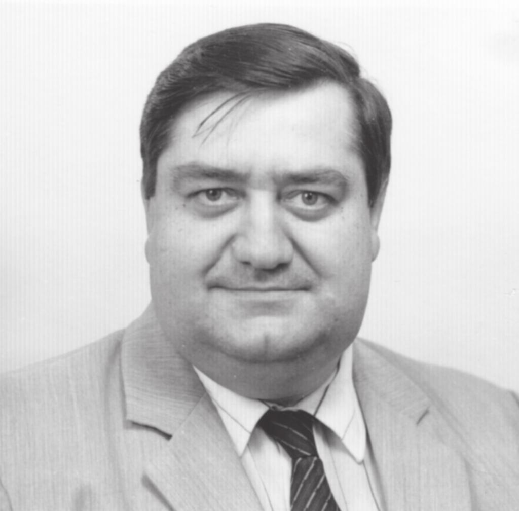 István Bogár (937 006), ater reliminary studies including iano, organ, accordion, trombone and comosition, gained his diloma in comosition at the Ferenc Liszt Academy o Music, Budaest, as a uil o