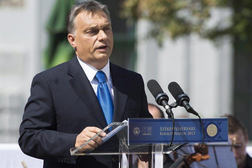 5.2.10. Szent István nélkül nem lehetnénk itt Orbán Viktor ünnepi beszéde a Szent István-emlékév alkalmából (2013. 08. 19.) Az Orbán Viktor által 2013. 08. 19-én elmondott beszéd fajának megállapítása nem teljesen egyértelmű.