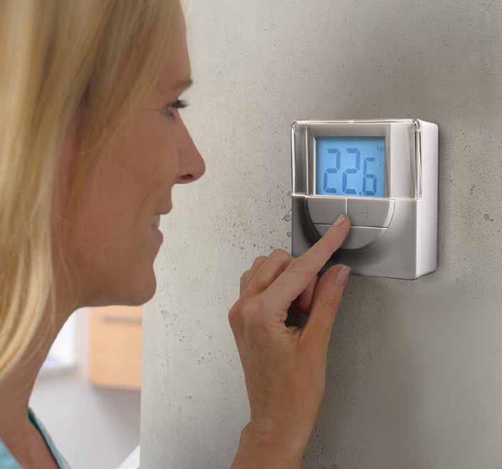 Funkciók Automatikus beszabályozás Hűtési funkciók Modularitás SMS-modul U@home Trendek megjelenítése Adattárolás Hőszivattyú beépítése Helyiség