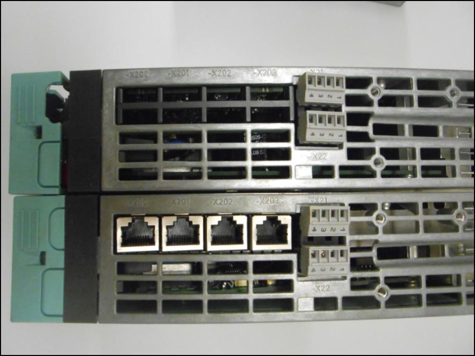 13. ábra Double Motor Module (6SL3120-2TE13-0AA0) Drive-CLiQ csatlakozási lehetőségei (X200- X203) A dupla motor modul névleges kimeneti árama 3A/3A, maximális kimeneti árama 6A/6A.