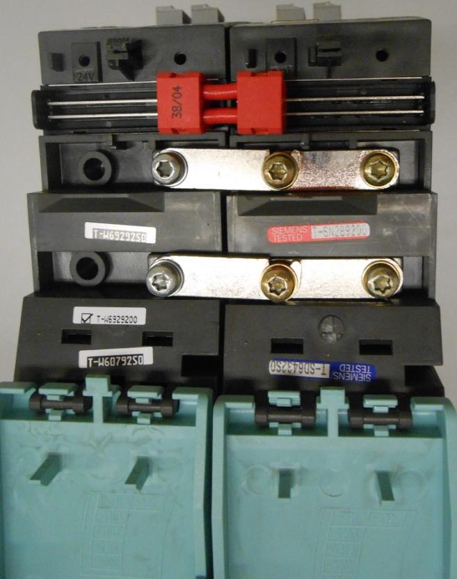 20. ábra Smart Line Module és Double motor modul Az SM és DB modul hátulján még található két-két (-X21 és -X22) csatlakozó.