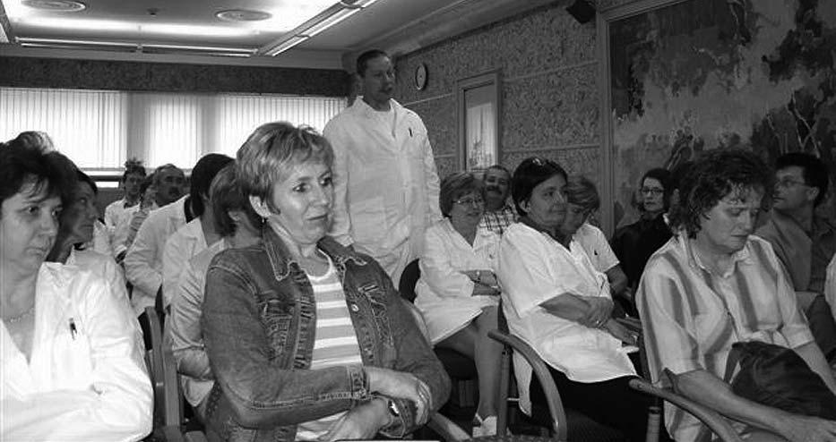 Egyesületi élet Közös célok Az MKE Richter Gedeon Munkahelyi csoportjának üléséről Megóvni a régi értékeket, s közben a megváltozott igényekhez és körülményekhez igazodva újakat teremteni: egy