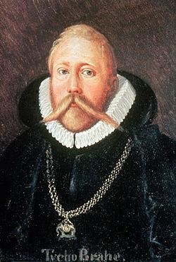 Középkor Tycho Brahe (1546-1601) dán csillagász, nemesi család sarja (eleinte jogot tanul, majd a csillagászat felé fordul a figyelme) eleinte horoszkópokat készít, s megjósolja I.
