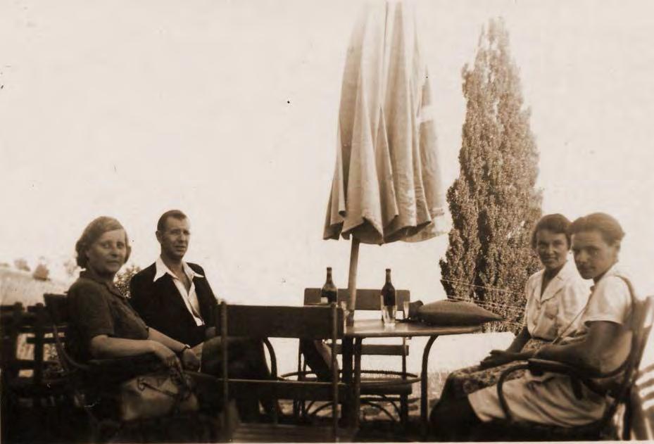 Eugene Vanderheyde, Gaal Mártha és Henry Durieux és egy ismeretlen hölgy