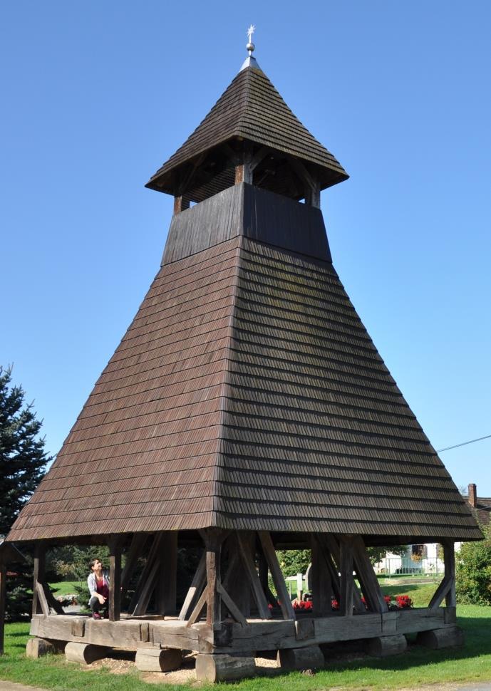 Őrségi Nemzeti Park (2002) Kultúrtörténeti értékek Település szerkezeti, építészeti hagyományok Az Őrség területén nem volt jellemző a kővárak építése,