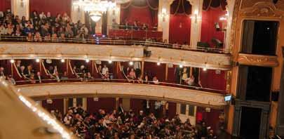 BÉRLETBEN IS MEGTEKINTHETŐ REPERTOÁR-ELŐADÁSAINK GÉRARD PRESGURVIC ELFÚJTA A SZÉL musical Rendező: Somogyi Szilárd Margaret Mitchell világhírű története regényként született meg, filmként virágzott