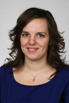 Lógó Emma tanársegéd a Budapesti Műszaki és Gazdaságtudományi Egyetem Ergonómia és Pszichológia Tanszékén. Termékmenedzsment szakos okleveles műszaki menedzser.