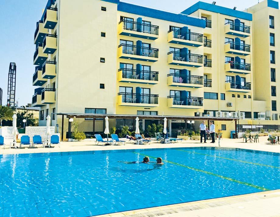 Kapetanios Bay Hotel *** Utasaink értékelése: Fekvése: rendkívül népszerű, régebbi építésű 135 szobás szálloda, Protaras üdülőhelyen, a városközpont közelében, városi környezetben, a széles homokos
