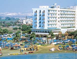 Lordos Beach Hotel **** Utasaink értékelése: Fekvése: Larnaca üdülőövezeti részén épült, a közelmúltban felújított, százhetvenöt szobás, rendkívül népszerű ötemeletes szálloda, közvetlenül a lassan