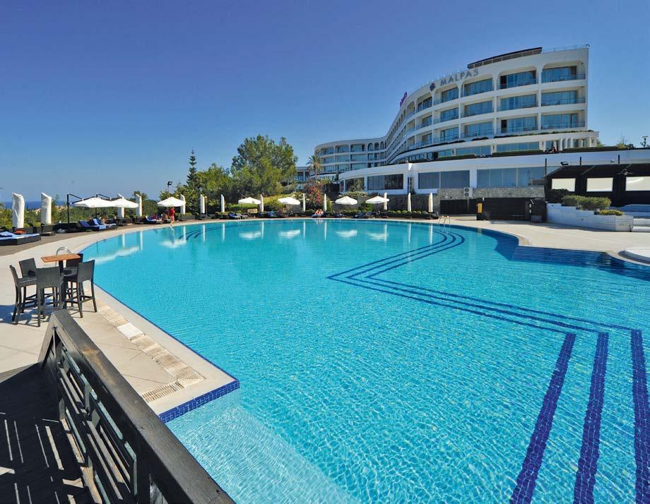 Malpas Hotel & Casino ***** Utasaink értékelése: Fekvése: Ciprus északi, a törökök által lakott részén, Kyrenia központjától és a kikötőtől 7 km-re, a tengerparttól km 1,5 km-re található,