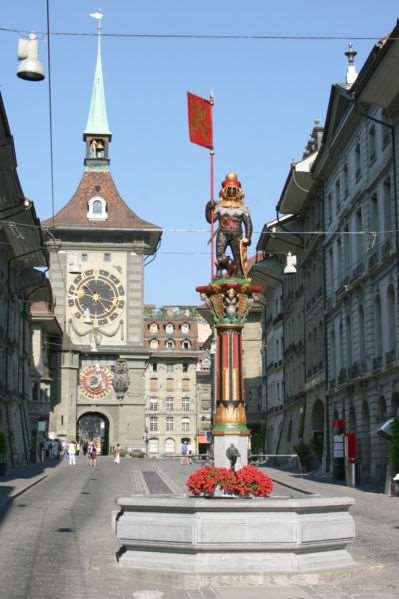 Svájc: Bern Zähringer-kút az Óratoronnyal