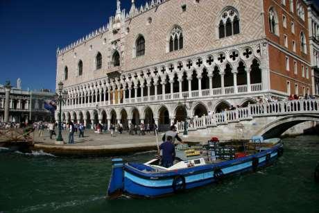 Olaszország: Velence Doge-palota és a híres Sóhajok
