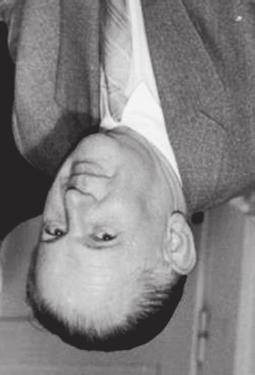 Így a Lazarettet is elődünknek tarthatjuk (5). 1949 1979 között a Bőrgyógyászati Osztályt Dr. Frankl József vezette (10. ábra). 1939-ben szerzett orvosi diplomát, kezdetben Prof.