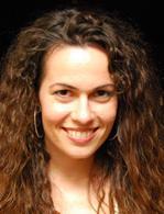 Közigazgatási kommunikáció és média Z. Papp Zsuzsanna Egyetemi tanársegéd, PhD aspiráns, (teljesített abszolutórium), tréner.