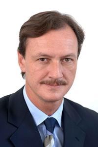 Települési és területi közigazgatás Bajnai László Egyetemi adjunktus (PhD). Okleveles építészmérnök (Budapesti Műszaki Egyetem).