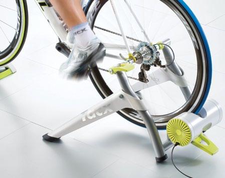 43 Training with Lampre, Italy p 15992000401 T1990 Upgrade PC Bushido A Bushido, illetve a Vortex tréner és a PC között teremt kapcsolatot.