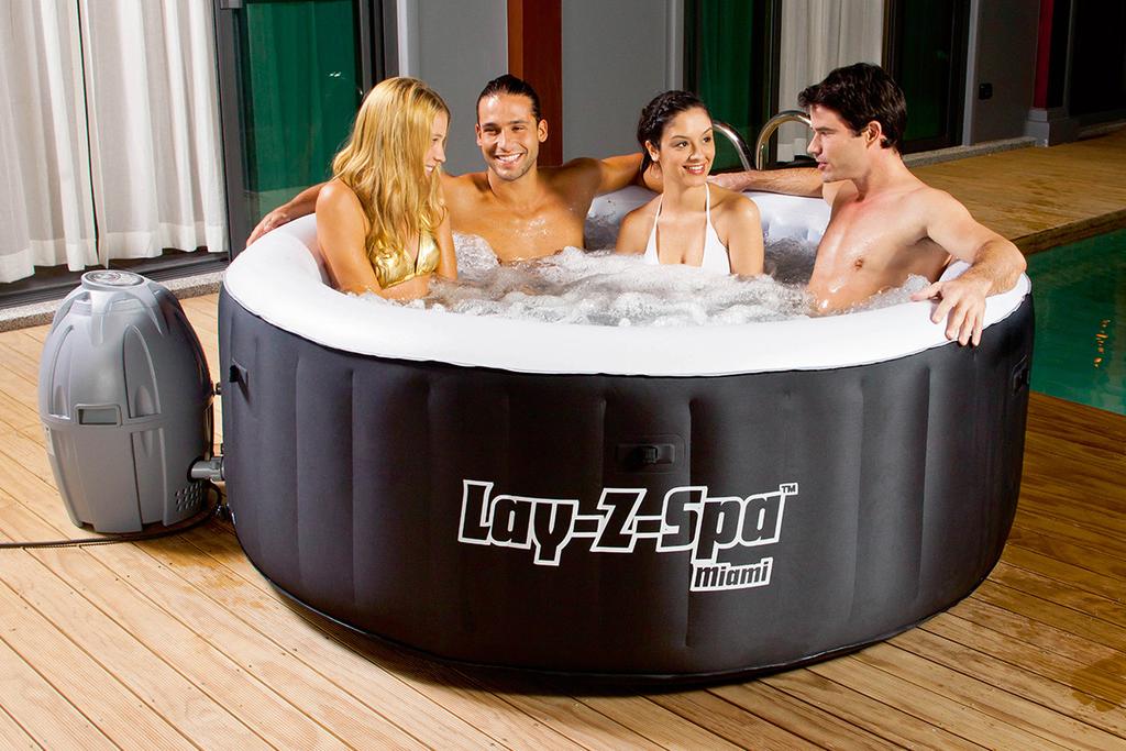 SPA POOL MAIMI felfújható masszázsmedence Méret: 180x66 cm Telepítése rendkívül gyors és egyszerű Szerszámok használatát nem igényli Telepítést segítő DVD-vel A szett tartalma: szűrőberendezés (1325