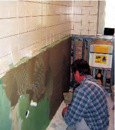 A vizes bázisú, oldószermentes műanyag diszperzió szerkezete Az alapozók felhordásának módjai A széles termékpalettát a