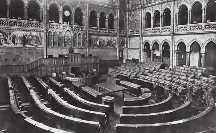 Az Országház képviselőházi ülésterme a két világháború között jog-, politika és intézménytörténeti oldalról középpontba állítva. Szerkezetileg ez kettős tagolást tett szükségessé.