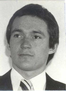 Előadó kompetenciái, rövid történeti áttekintés 1975. Szakközépiskolai érettségi (Székesfehérvár, gépipar + híradástechnika) 1975-78.
