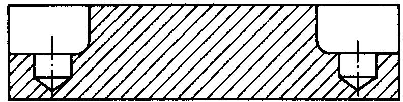 A kimunkálások alakját megmutató részmetszeteket egy vetületen belül egyesítve rajzoljuk meg. A lépcsős metszet párhuzamos metszősíkokkal képzett részmetszetekből összetett metszet. A 115.