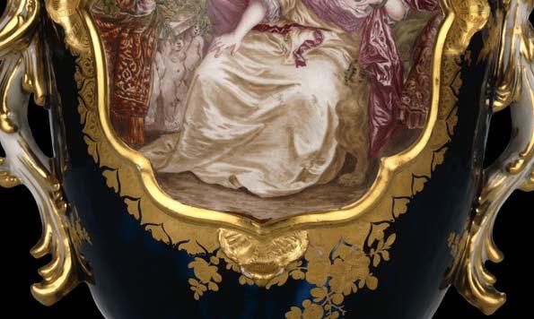Specialitása a teás készlet volt, nagyon ritkán készített figurális porcelánt. 1757-től ebben a gyárban alkalmazták először porcelánon a matricás díszítést.