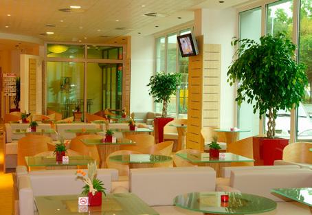 pihenés és az élmények közelsége is garantált. Web: promenadhotelgyor.