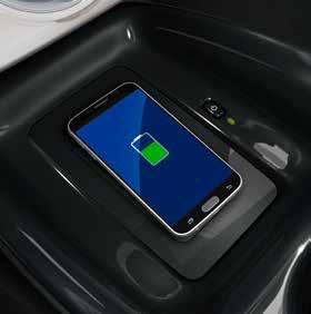 Olyan információkat jelenít meg, mint például a jármű sebessége, az akkumulátor töltöttsége, a hybrid rendszer állapota és a Toyota Safety Sense funkciók.