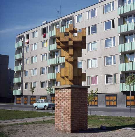 hogy a gyerek is hazataláljon SZÉCHENYIVÁROSI TÁJÉKOZÓDÓ 1975 nyarán indult el Kecskeméten a Zománcművészeti Alkotótelep, melynek első éveiben mindig volt egy adott meghirdetett program.