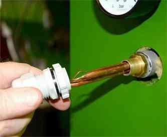 3. A kazán elektromos bekötése és vezérlése 3.1. A kazán elektromos berendezései 230 vagy 400V 50Hz tápfeszültséggel működnek, A bekötési rajzok további oldalkon találhatók.