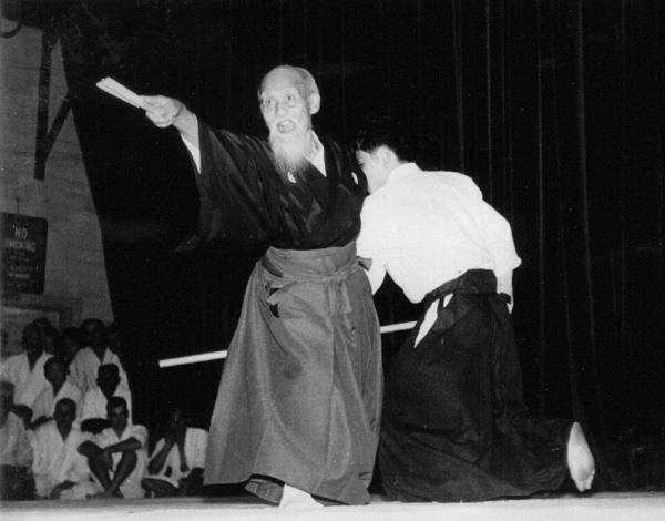 Nobuyoshi Tamura Sensei: A szüleim kezdetektől fogva barna rizs diétán voltak, így volt némi kapcsolat. Továbbá olvastam is róla néhány könyvet, ami felkeltette az érdeklődésemet.