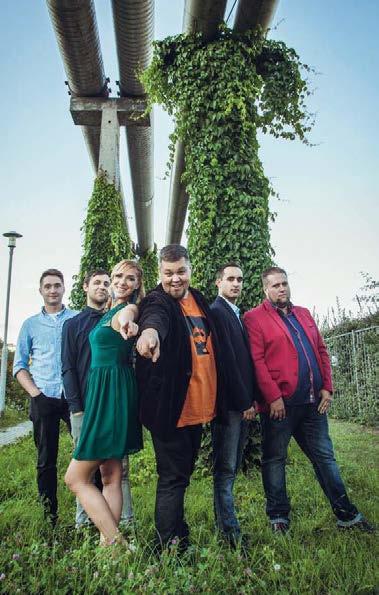 Bicskás zenekar A felsőszeli zenekar olyan népzenészekből áll, akik szinte az anyatejjel szívták magukba a népi kultúrát, a gyönyörű dallamokat.