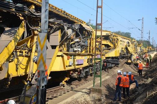 Budapest-Miskolc vasútvonalon A 41 km-es Nagyút Mezőkeresztes-Mezőnyárád jobb vágány korszerűsítése a KözOP 14,8 mrd Ft támogatásából lezárult Keleti Kőbánya felső és Rákos