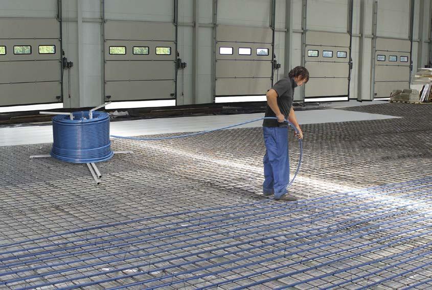KAN-therm PE-RT Blue Floor csövek - Jellemzők A KAN-therm rendszer az összes padlófűtési és hűtési rendszeréhez kiváló minőségű, diffúziómentes PE-RT Blue Floor polietilén homogén csöveket nyújt.